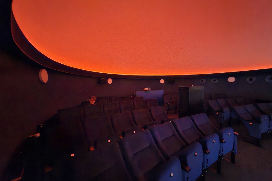 A planetáriumban