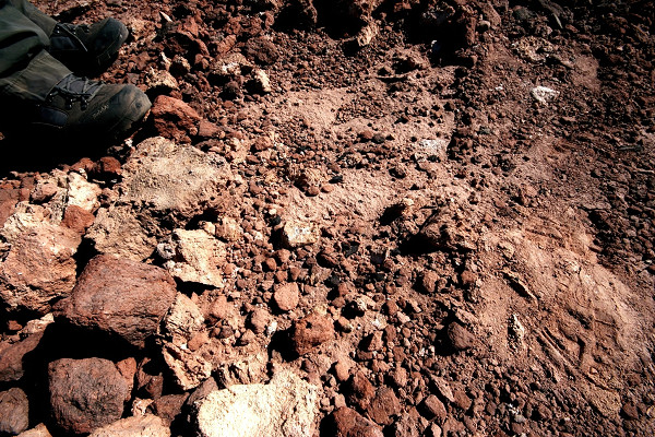 Monturaqui crater 2013 07-standard-scale-1 45x